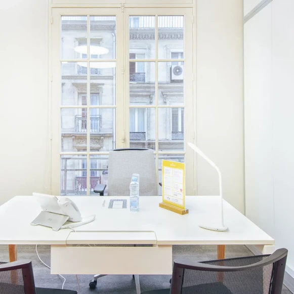 Bureau privé 9 m² 1 poste Coworking Cour du Havre Paris 75008 - photo 9