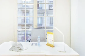 Bureau privé - 75008 - 1 poste - 1720€
