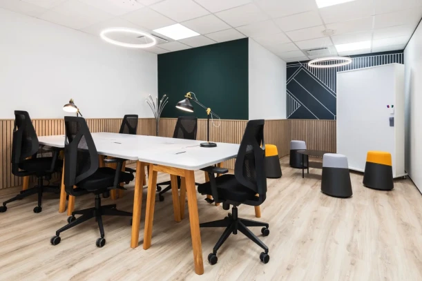 Bureau privé - 44800 - 8 postes - 2132€