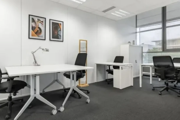 Bureau privé - 93200 - 5 postes - 3803€