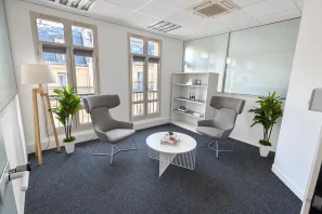 Bureau privé - 75010 - 2 postes - 1201€