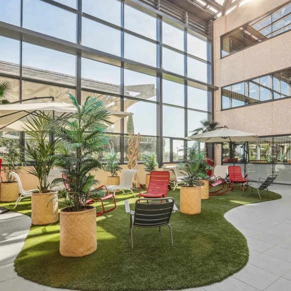 Bureau privé 18 m² 3 postes Coworking Route des Dolines Valbonne 06560 - photo 3
