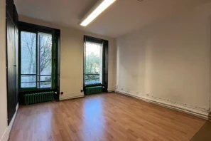 Bureau privé - 75010 - 7 postes - 1500€