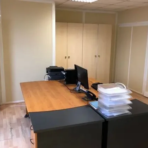 Bureau privé 20 m² 2 postes Location bureau Square du Docteur Henri Laborit Compiègne 60200 - photo 3
