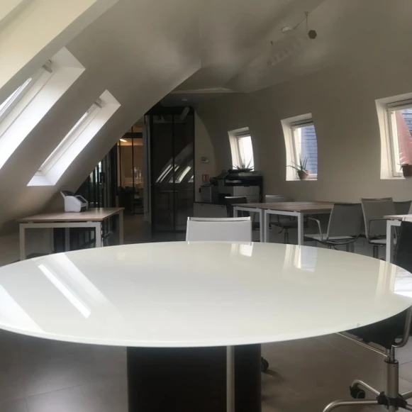 Bureau privé 46 m² 8 postes Coworking Avenue Raymond Poincaré Paris 75016 - photo 7