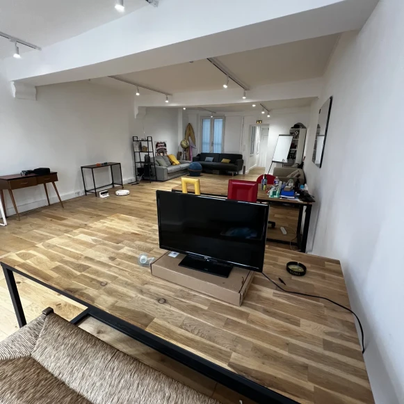 Bureau privé 44 m² 10 postes Location bureau Rue Saint Denis Paris 75002 - photo 1