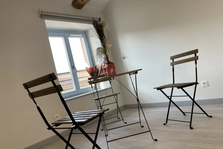 Espace indépendant - 42130 - 20 postes - 350€