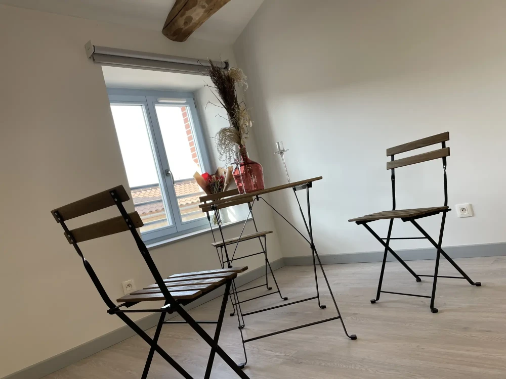 Espace indépendant - 42130 - 20 postes - 350€