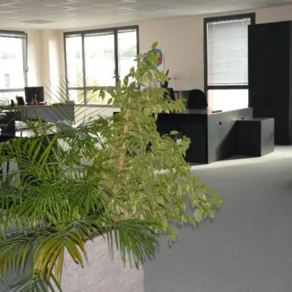 Espace indépendant 150 m² 12 postes Coworking Rue Ernest Gouin Croissy 78290 - photo 3