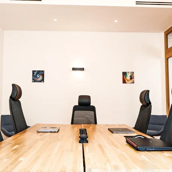 Bureau privé 25 m² 8 postes Location bureau Rue Fortuny Paris 75017 - photo 1