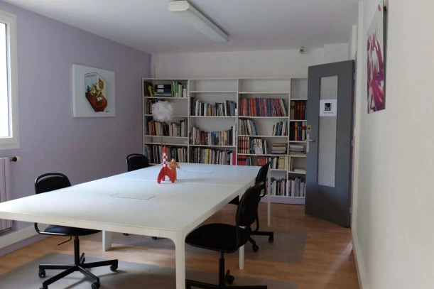 Bureau privé - 50000 - 1 poste - 300€