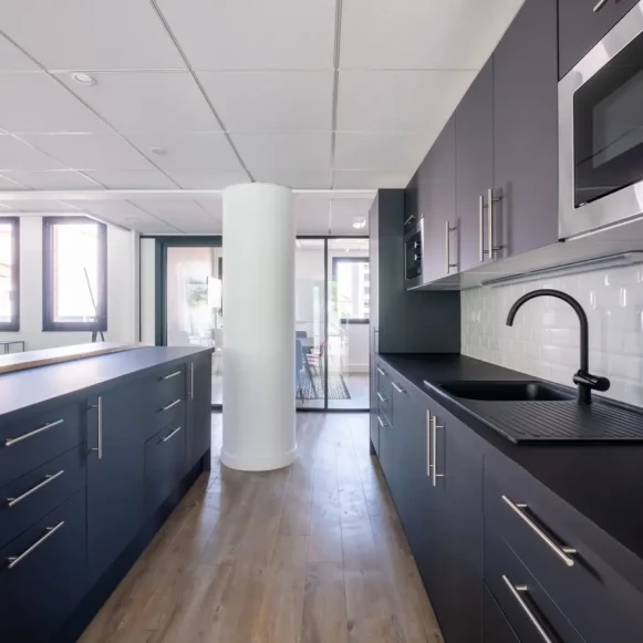 Bureau privé 32 m² 8 postes Coworking Boulevard Eugène Deruelle Rhône 69003 - photo 4