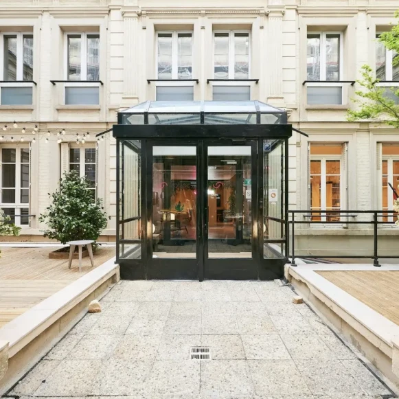 Espace indépendant 984 m² 100 postes Location bureau Rue Sainte-Anne Paris 75002 - photo 1