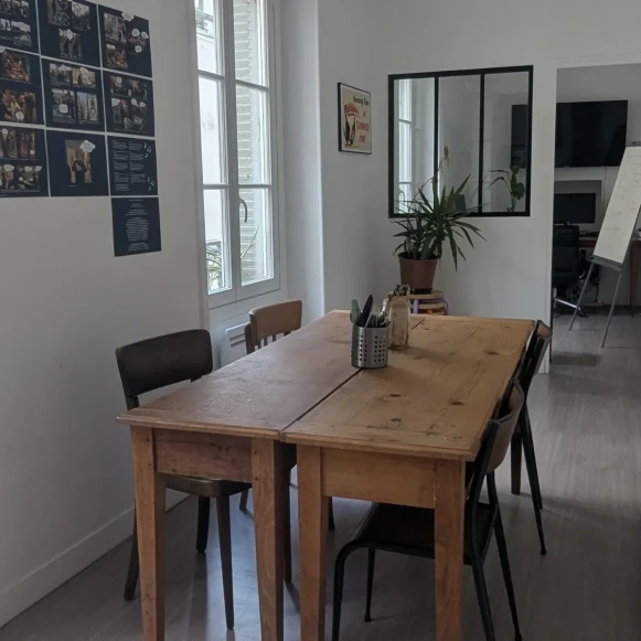 Espace indépendant 8 m² 2 postes Location bureau Rue Sainte-Foy Paris 75002 - photo 3