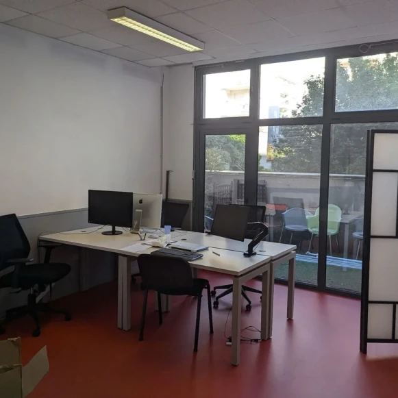 Bureau privé 38 m² 8 postes Location bureau Quai de la Loire Paris 75019 - photo 1