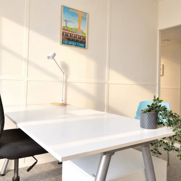 Bureau privé 10 m² 2 postes Location bureau Rue René Viviani Nantes 44200 - photo 2