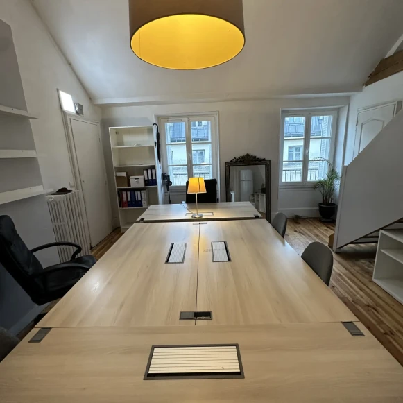 Espace indépendant 60 m² 12 postes Coworking Rue d'Hauteville Paris 75010 - photo 1