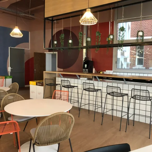 Bureau privé 20 m² 6 postes Coworking Rue Pierre Brossolette Levallois-Perret 92300 - photo 4