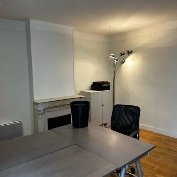 Bureau privé 25 m² 4 postes Coworking Rue de l'Arc de Triomphe Paris 75017 - photo 2