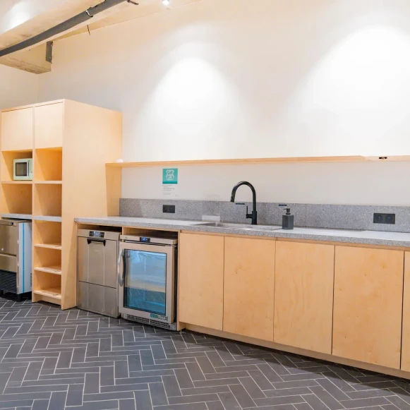 Bureau privé 10 m² 2 postes Coworking Boulevard Pereire Paris 75017 - photo 1