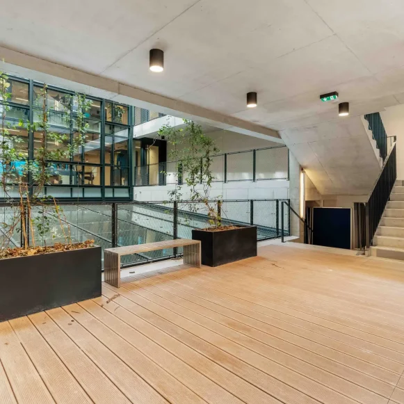Espace indépendant 450 m² 46 postes Location bureau Rue Saint-Antoine Paris 75004 - photo 1