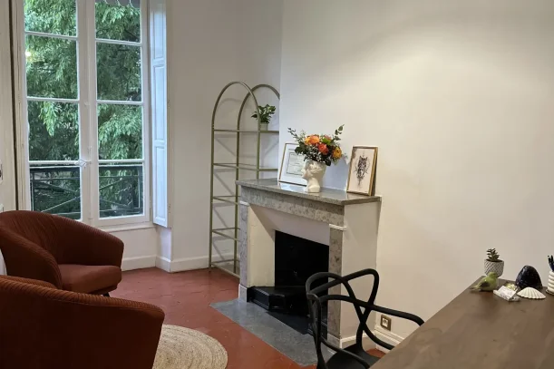 Bureau privé - 30000 - 2 postes - 400€