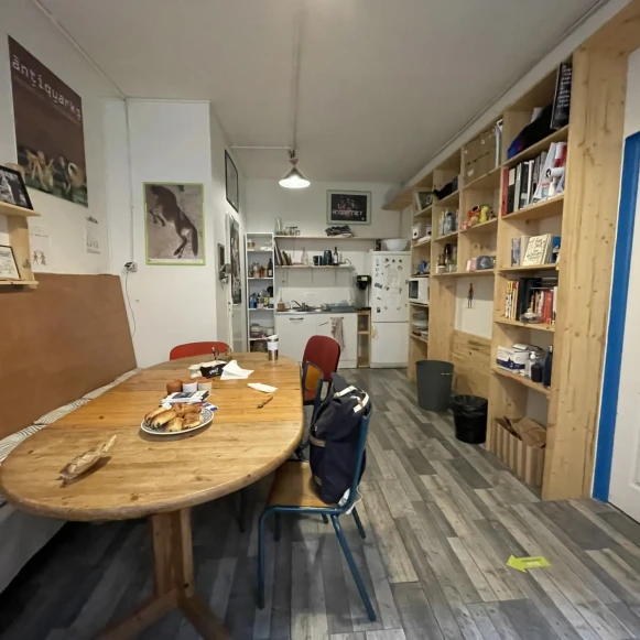 Open Space  4 postes Location bureau Rue du Gazomètre Lyon 69003 - photo 9