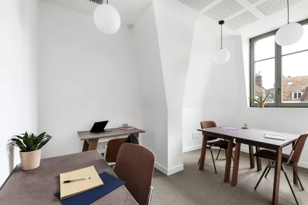 Bureau privé - 59000 - 4 postes - 760€