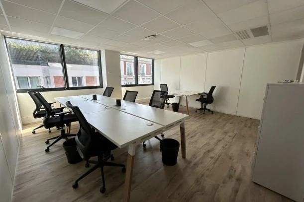 Bureau privé - 75017 - 8 postes - 3800€