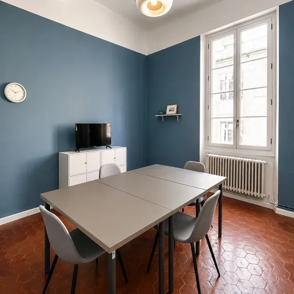 Bureau privé 25 m² 6 postes Coworking Rue Emeric David Aix-en-Provence 13100 - photo 1