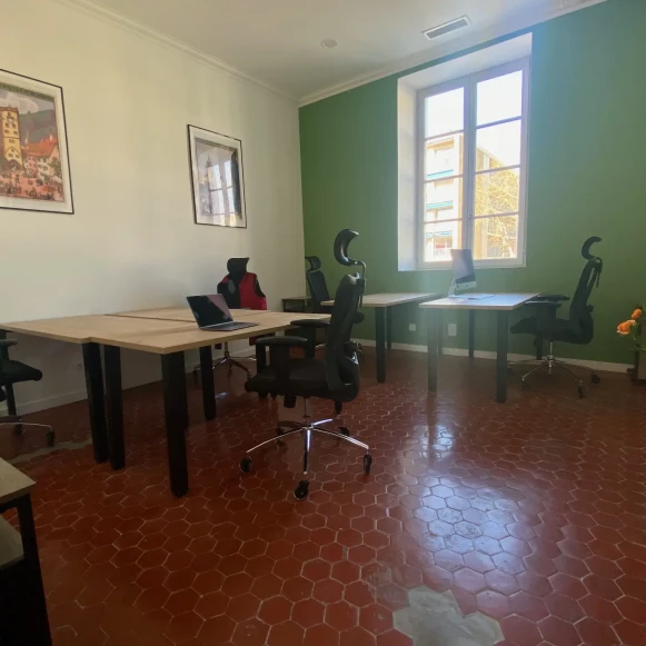 Bureau privé 20 m² 5 postes Coworking Place de la Gare Aix-en-Provence 13100 - photo 6