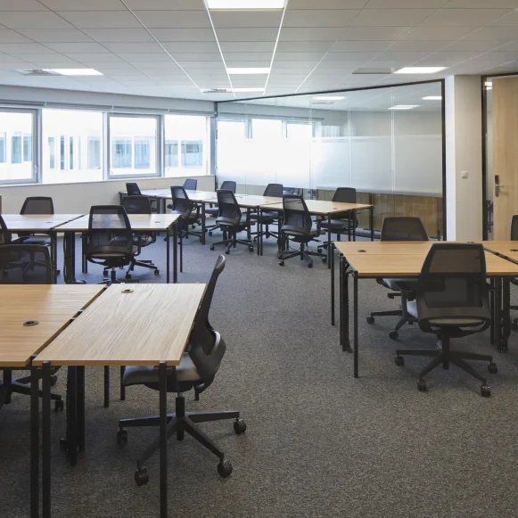 Bureau privé  1 poste Location bureau Rue d'Amiens Lille 59800 - photo 3