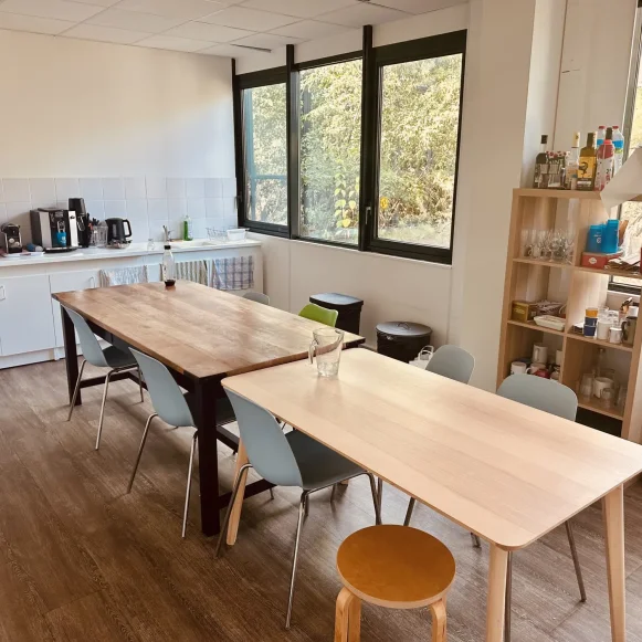 Open Space  8 postes Location bureau Avenue Maurice Donat Mougins 06250 - photo 6