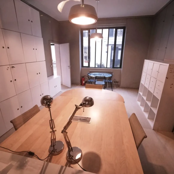 Bureau privé 20 m² 3 postes Location bureau Boulevard Voltaire Paris 75011 - photo 1