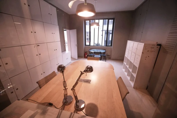 Bureau privé - 75011 - 3 postes - 1599€
