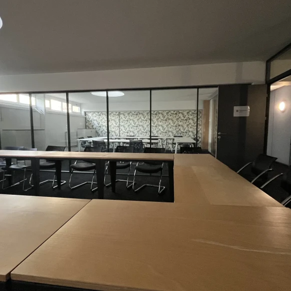Bureau privé 32 m² 10 postes Location bureau Avenue d'Italie Paris 75013 - photo 3