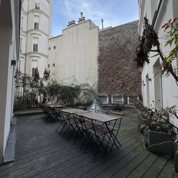 Espace indépendant 247 m² 32 postes Location bureau Avenue Franklin Delano Roosevelt Paris 75008 - photo 6