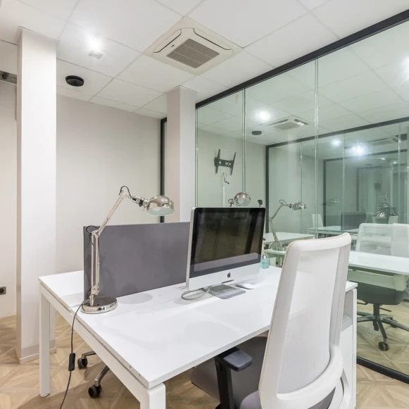 Bureau privé 9 m² 2 postes Coworking Rue Delambre Paris 75014 - photo 3