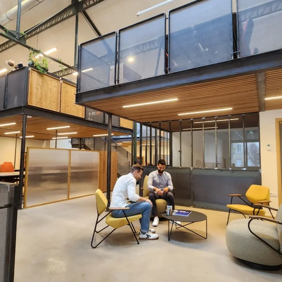 Bureau privé 21 m² 6 postes Location bureau Rue Parmentier Oullins-Pierre-Bénite 69600 - photo 1