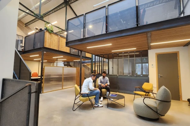 Bureau privé - 69600 - 6 postes - 1600€