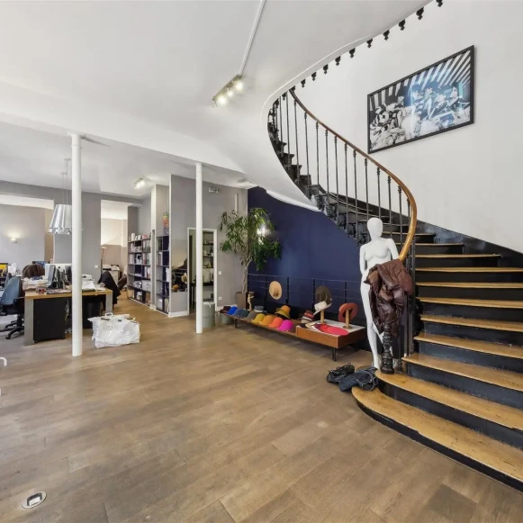 Espace indépendant 356 m² 50 postes Location bureau Rue Croix des Petits Champs Paris 75001 - photo 7