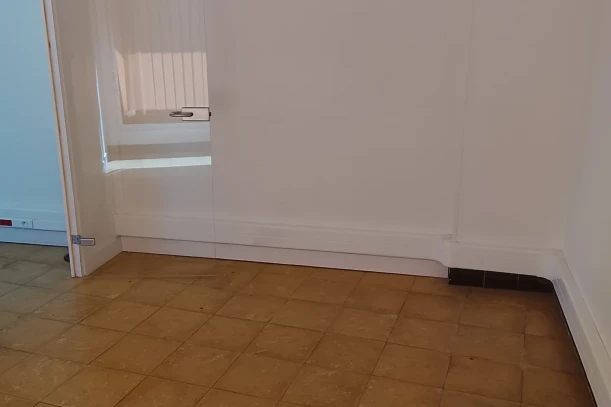 Bureau privé - 76390 - 1 poste - 405€