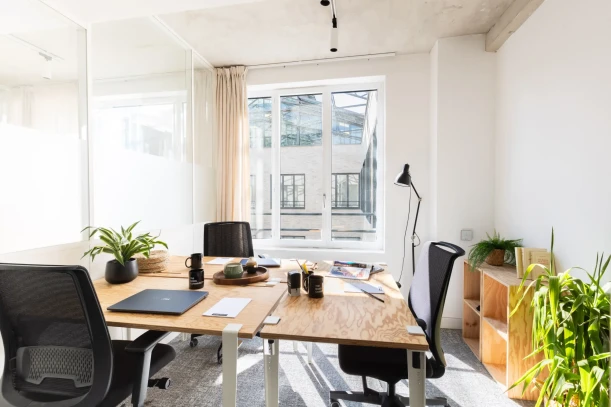 Bureau privé - 13001 - 3 postes - 1400€