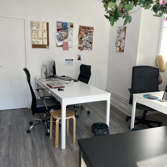 Bureau privé 29 m² 4 postes Location bureau Rue Vignon Paris 75008 - photo 5