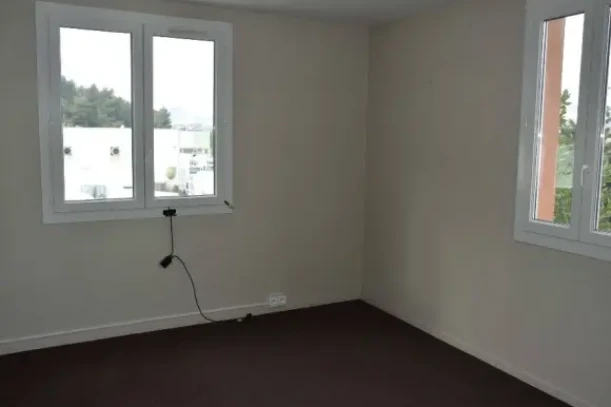 Bureau privé - 13420 - 20 postes - 1400€