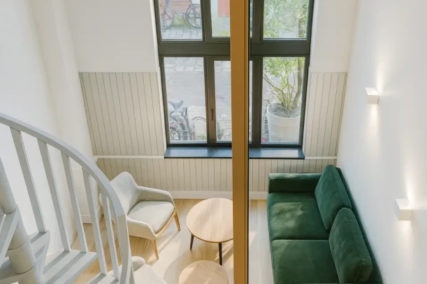 Espace indépendant - 75011 - 7 postes - 3000€