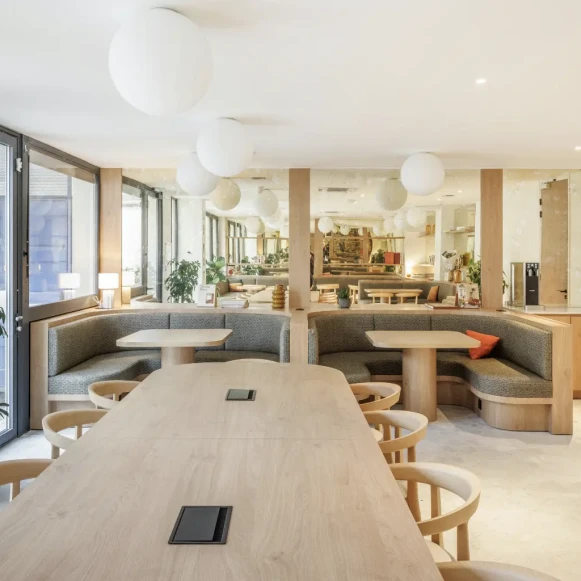 Espace indépendant 187 m² 27 postes Location bureau Avenue Charles de Gaulle Neuilly-sur-Seine 92200 - photo 1