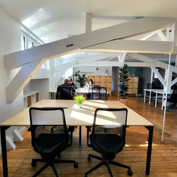 Espace indépendant 109 m² 19 postes Coworking Rue Thiac Bordeaux 33000 - photo 2