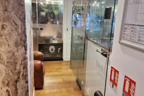 Bureau privé - 75002 - 4 postes - 1600€