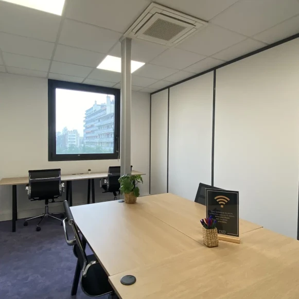 Bureau privé 18 m² 6 postes Coworking Avenue de Colmar Rueil-Malmaison 92500 - photo 8